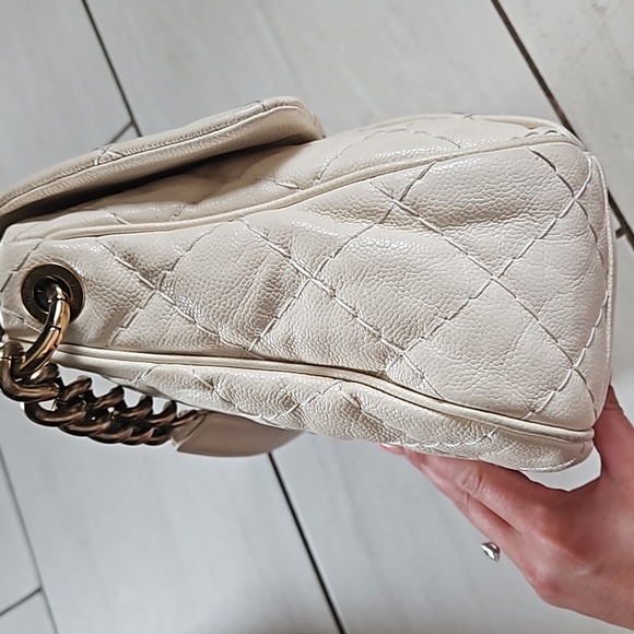 CHANEL 14S Flap Bag Crossbody Cream Leather Gold Chain CC Logo w/Box + Card - Picture 10 of 16